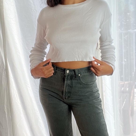 Ribbed White Long Sleeved Shirt - Picture 1 of 8